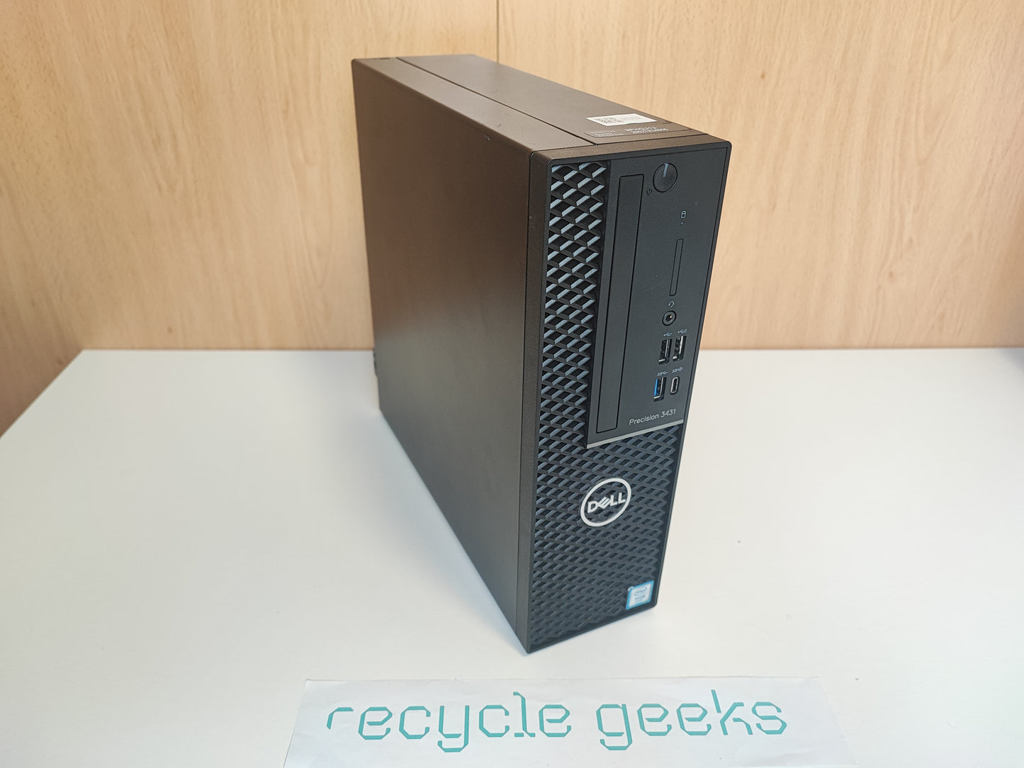 Dell Precision SFF 3431 Xeon E-2224 16GB Ram 256GB NVMe 1TB HDD nVidia P1000