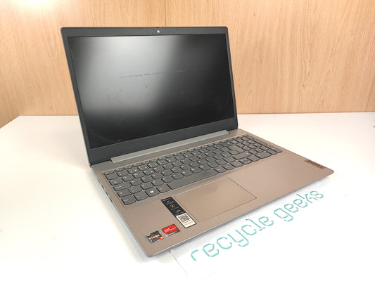 Portátil Lenovo IdeaPad 3 15ADA05 AMD Ryzen 3 3250U 8GB DDR4 256GB NVMe Teclado PT Portugal Estado: Muito Bom - B