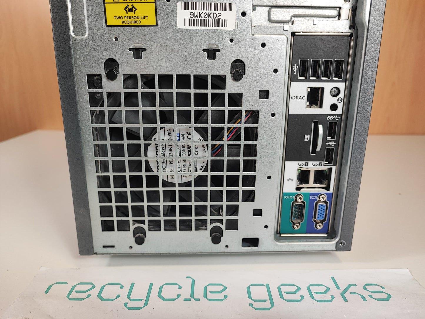 Dell EMC PowerEdge T430 Dual Xeon E5 2620 v4 32GB DDR4 Sem Caddies Estado: Muito Bom - B