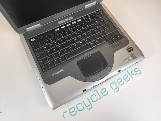 Portátil Compaq Presario 2100 AMD Athlon XP 700MB Ram 80GB IDE Teclado PT Portugal Estado: Muito Bom - B