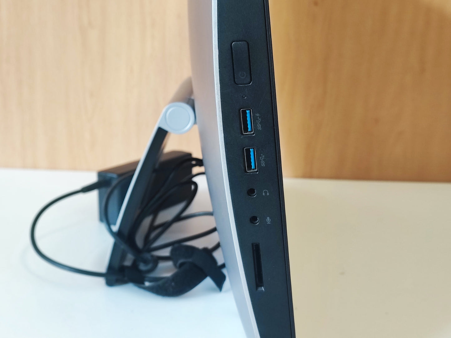 All in One HP ProOne 400 G2 20-in Non-Touch Intel Pentium G4400T 8GB RAM DDR4 512GB SSD SATA Estado: Muito Bom - B