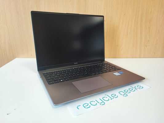 Huawei MateBook D16 Intel i5 12450H 16GB Ram 512GB NVMe Win 11 Estado: Excelente