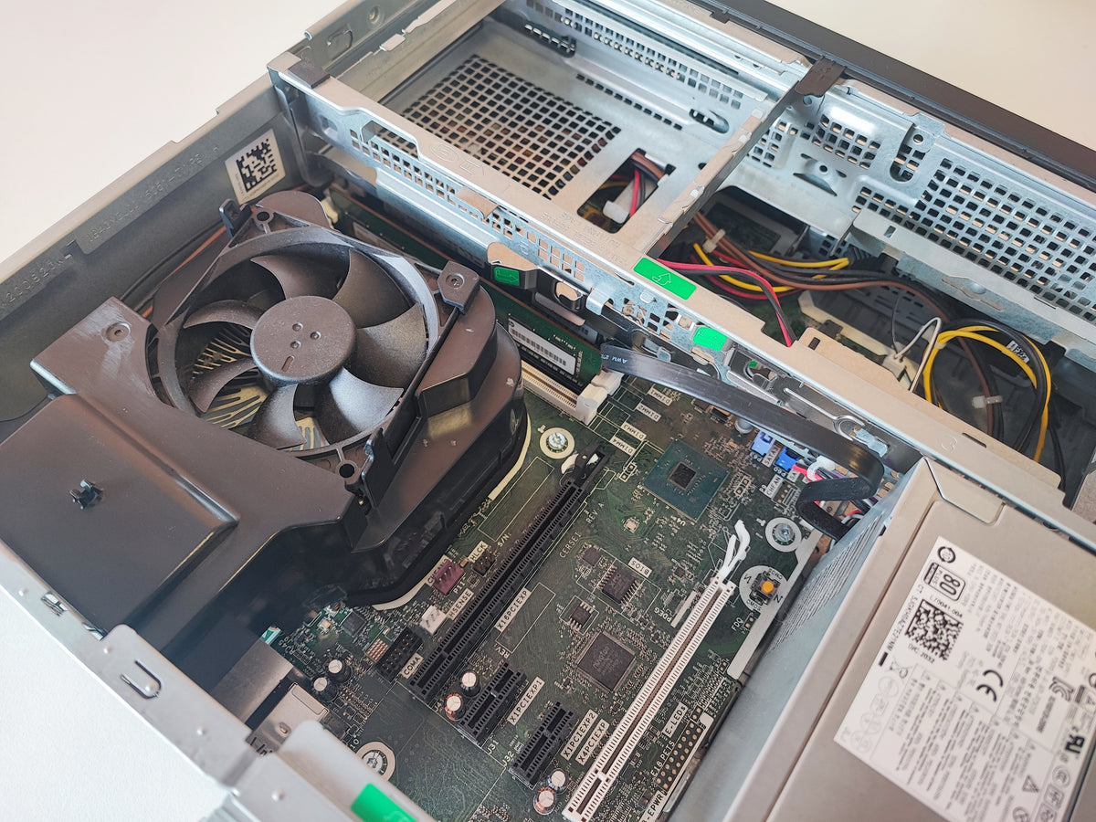 Desktop HP Elitedesk 800 G6 SSF i7 10700 16GB Ram 256GB NVMe Win 11 (black) — Condição: Excelente