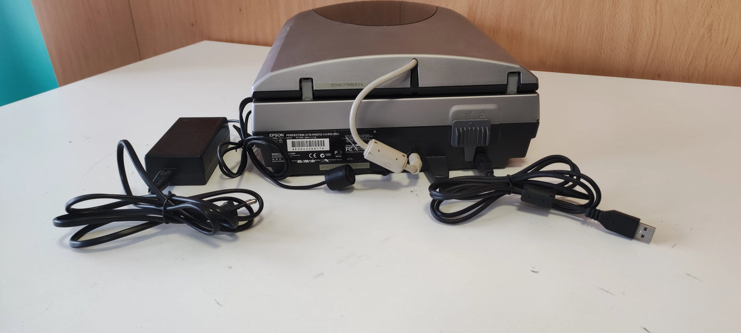 Epson Perfection 3170 Desktop J161A Color USB Photo Flatbed Scanner