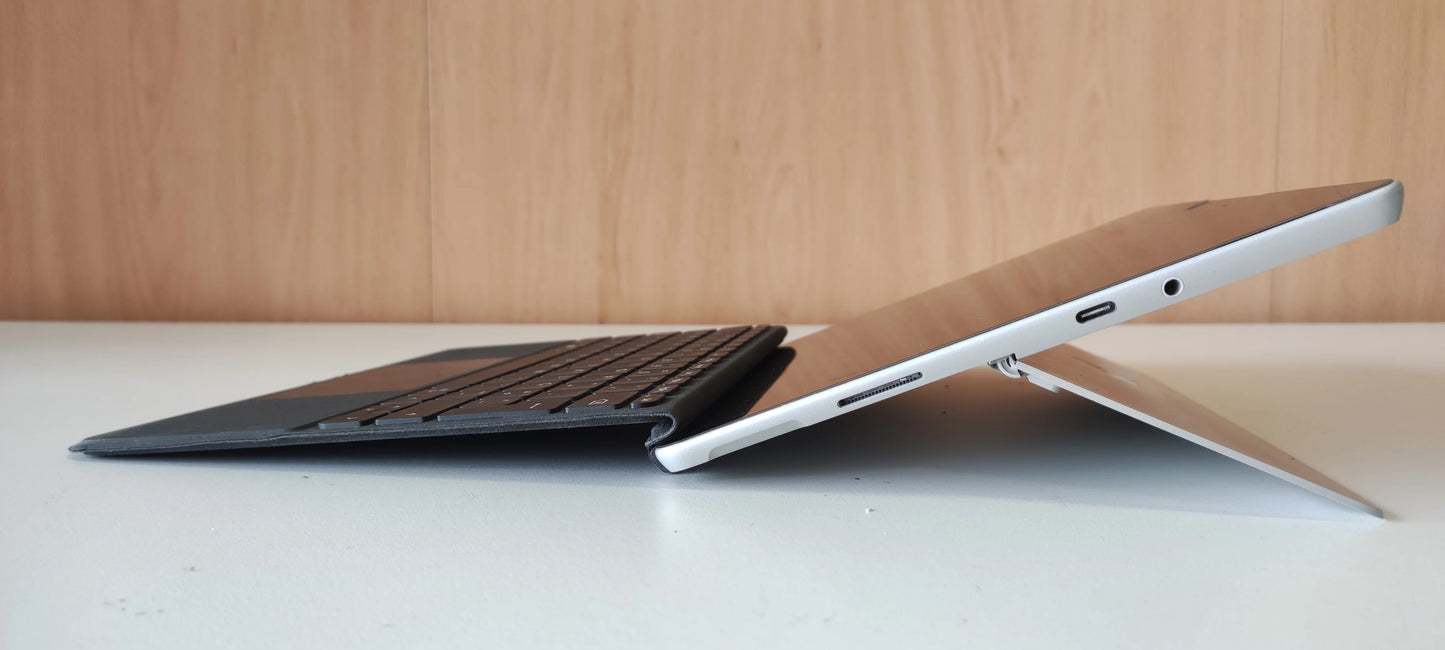 Portátil Microsoft Surface Go (1.ª geração) Modelo 1824 Pentium 4415Y 8GB RAM 120GB NVMe Teclado PT Portugal Estado: Muito Bom - B