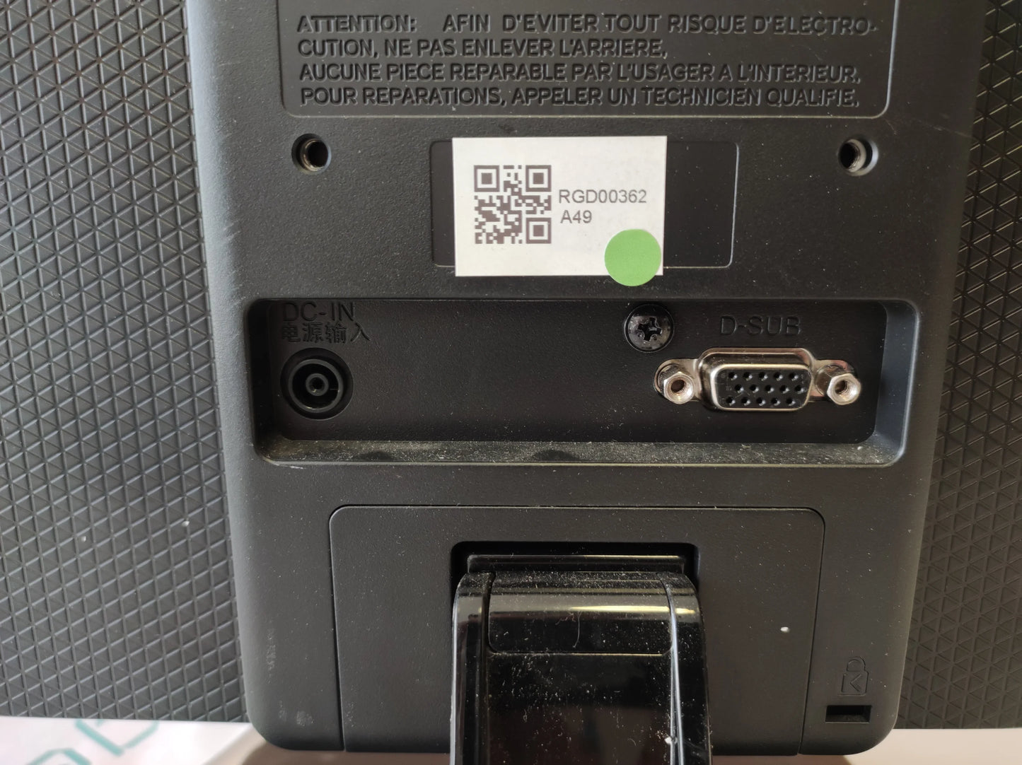 LG 19M37A-B Monitor Condition: Fair - C