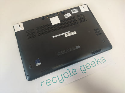 Dell Latitude E7470 Notebook, Intel Core i5-6300U, 8GB DDR3 RAM, 256GB NVMe Hard Drive, Portuguese (Portugal) Keyboard. Condition: Fair - C