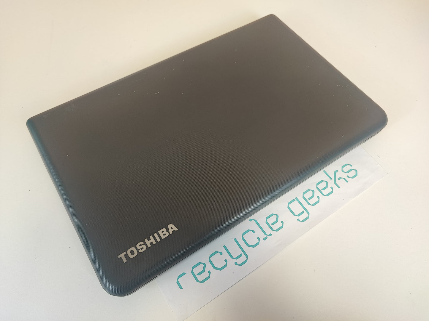 Portátil Toshiba Satellite Pro C50-A-1L6 I5 4TH GEN sem ram RAM DDR3 sem disco sem disco Teclado PT Portugal Estado: Razoável - C PARA PEÇAS