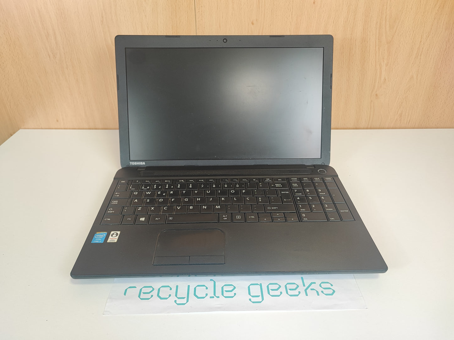 Portátil Toshiba Satellite Pro C50-A-1L6 I5 4TH GEN sem ram RAM DDR3 sem disco sem disco Teclado PT Portugal Estado: Razoável - C PARA PEÇAS