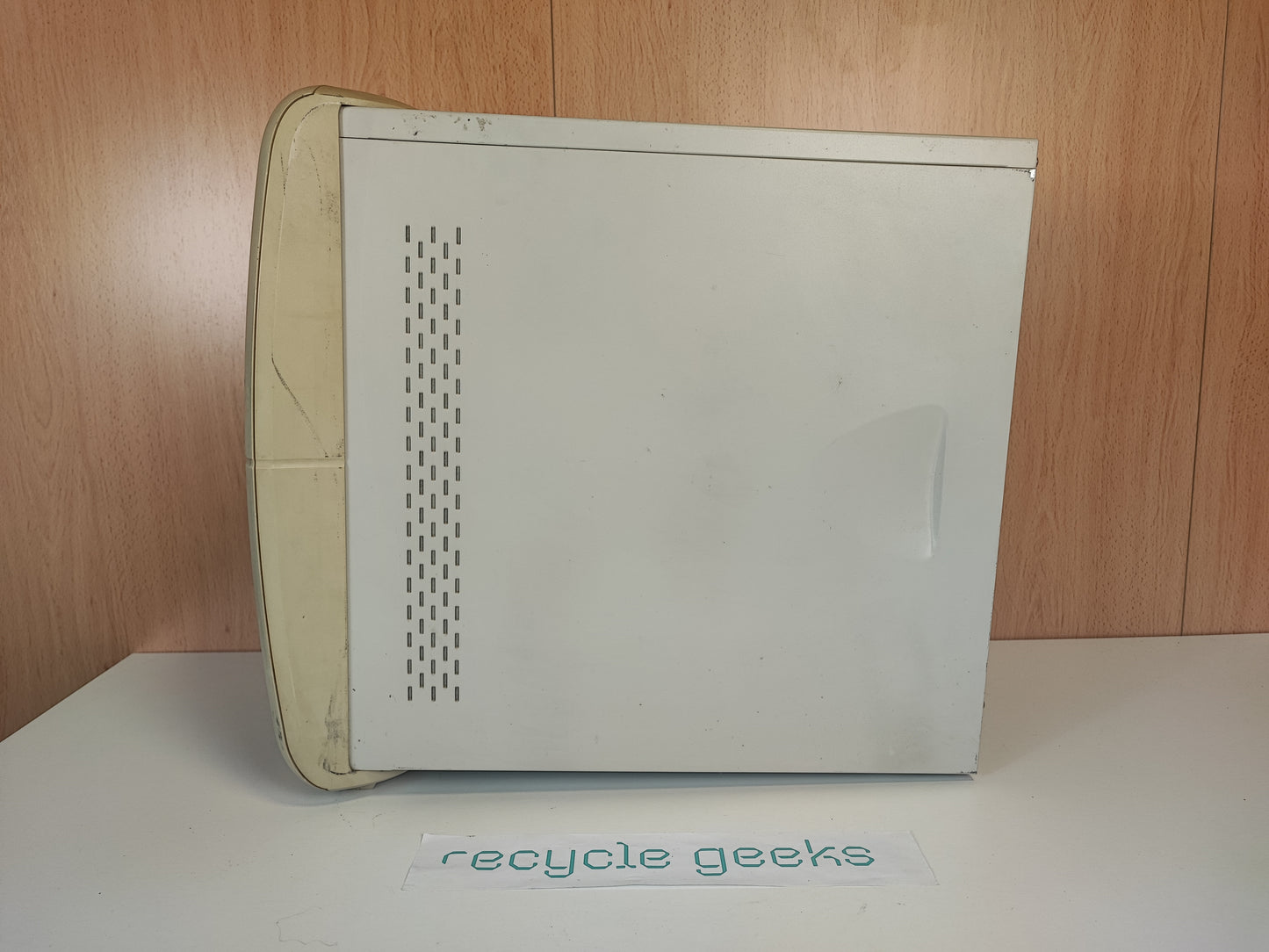 Desktop Computer Inout COPOEM Intel Pentium 4 1GB RAM DDR Status: Regular - C