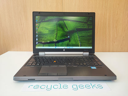 Portátil HP EliteBook 8570w Intel Core i7-3720QM 16GB RAM DDR3 240GB SSD SATA Teclado PT Portugal Estado: Muito Bom - B