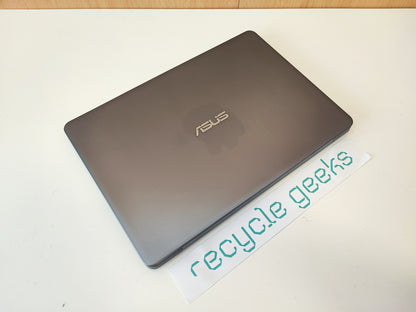 Portátil Asus VivoBook S S410UN Intel Core i5-8250U 8GB RAM DDR4 128GB SSD SATA Teclado PT Portugal Estado: Muito Bom - B