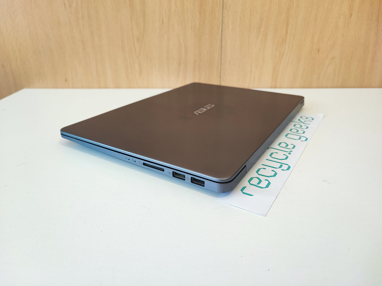 Portátil Asus VivoBook S S410UN Intel Core i5-8250U 8GB RAM DDR4 128GB SSD SATA Teclado PT Portugal Estado: Muito Bom - B