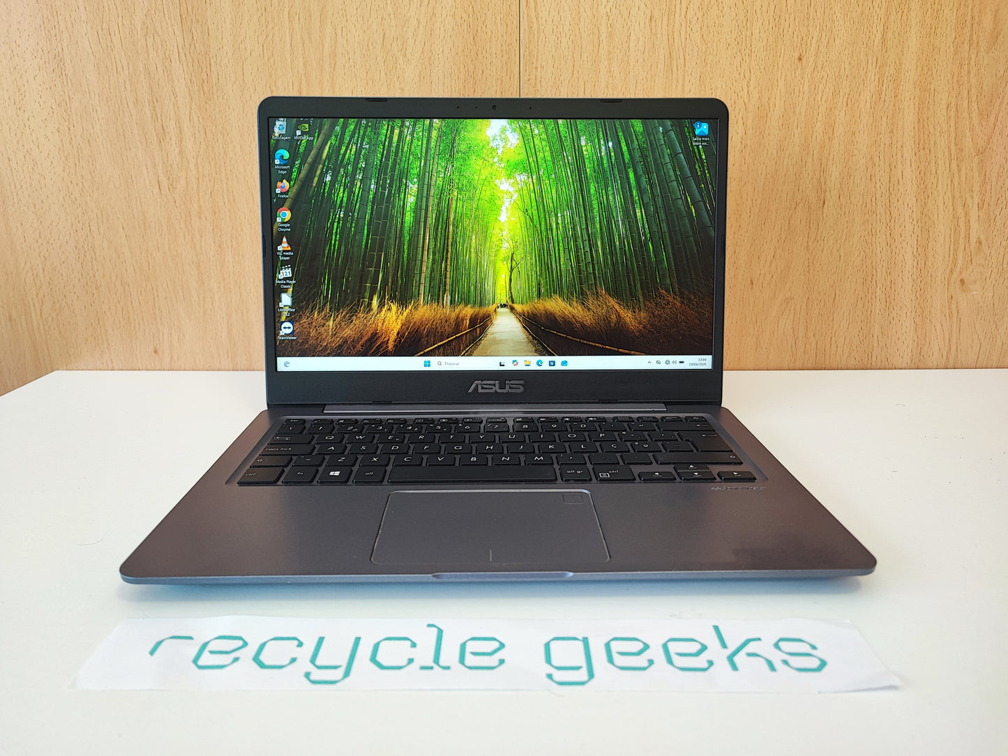 Portátil Asus VivoBook S S410UN Intel Core i5-8250U 8GB RAM DDR4 128GB SSD SATA Teclado PT Portugal Estado: Muito Bom - B