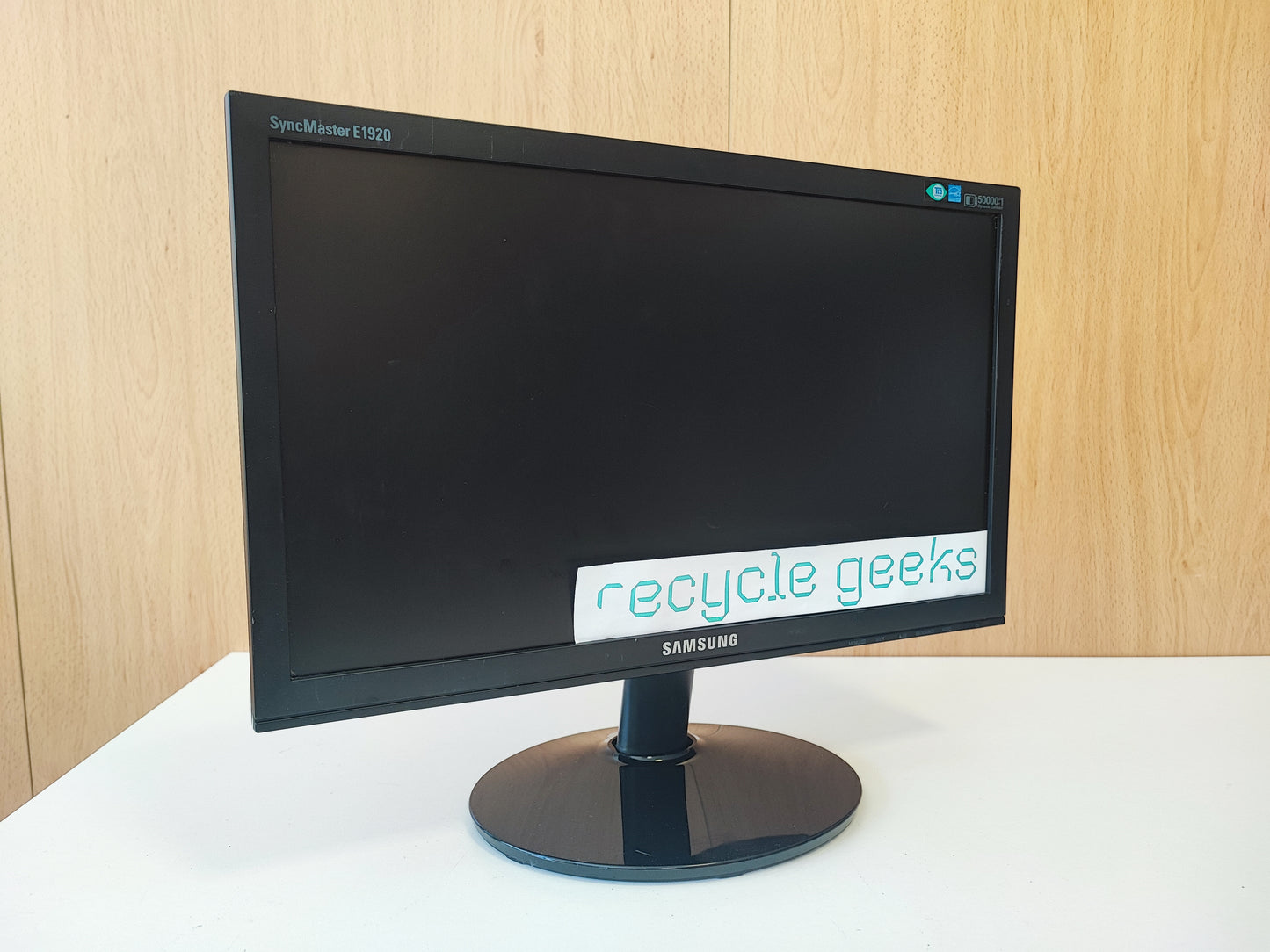 Monitor Samsung SyncMaster E1920 19'' 1366x768 Estado: Muito Bom - B