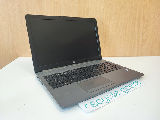 Portátil HP 250 G7 Intel i5-8265U 8GB Ram 128GB SSD Teclado PT Win 11 Estado: Muito Bom - B