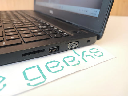 Portátil Dell Latitude 3580 Intel i5-6200U 8GB Ram 240GB SSD Teclado PT Win 11 Estado: Muito Bom - B