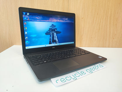 Portátil Dell Latitude 3580 Intel i5-6200U 8GB Ram 240GB SSD Teclado PT Win 11 Estado: Muito Bom - B