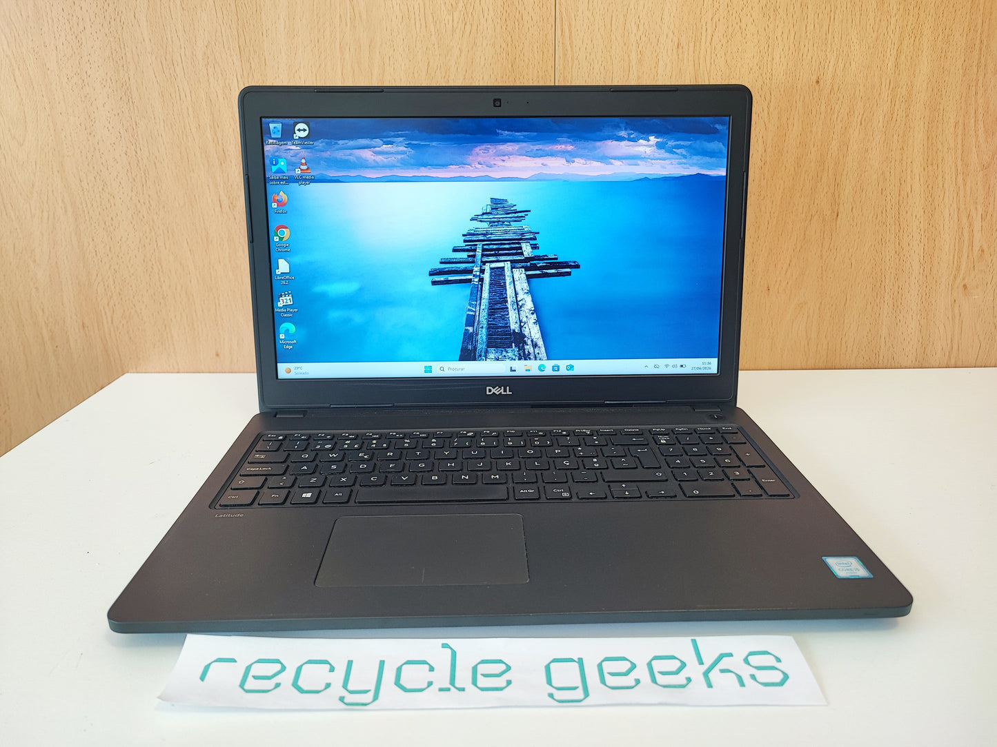 Portátil Dell Latitude 3580 Intel i5-6200U 8GB Ram 240GB SSD Teclado PT Win 11 Estado: Muito Bom - B