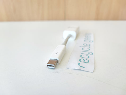 Apple Thunderbolt to Gigabit Ethernet A1433 Condition: Excellent - A
