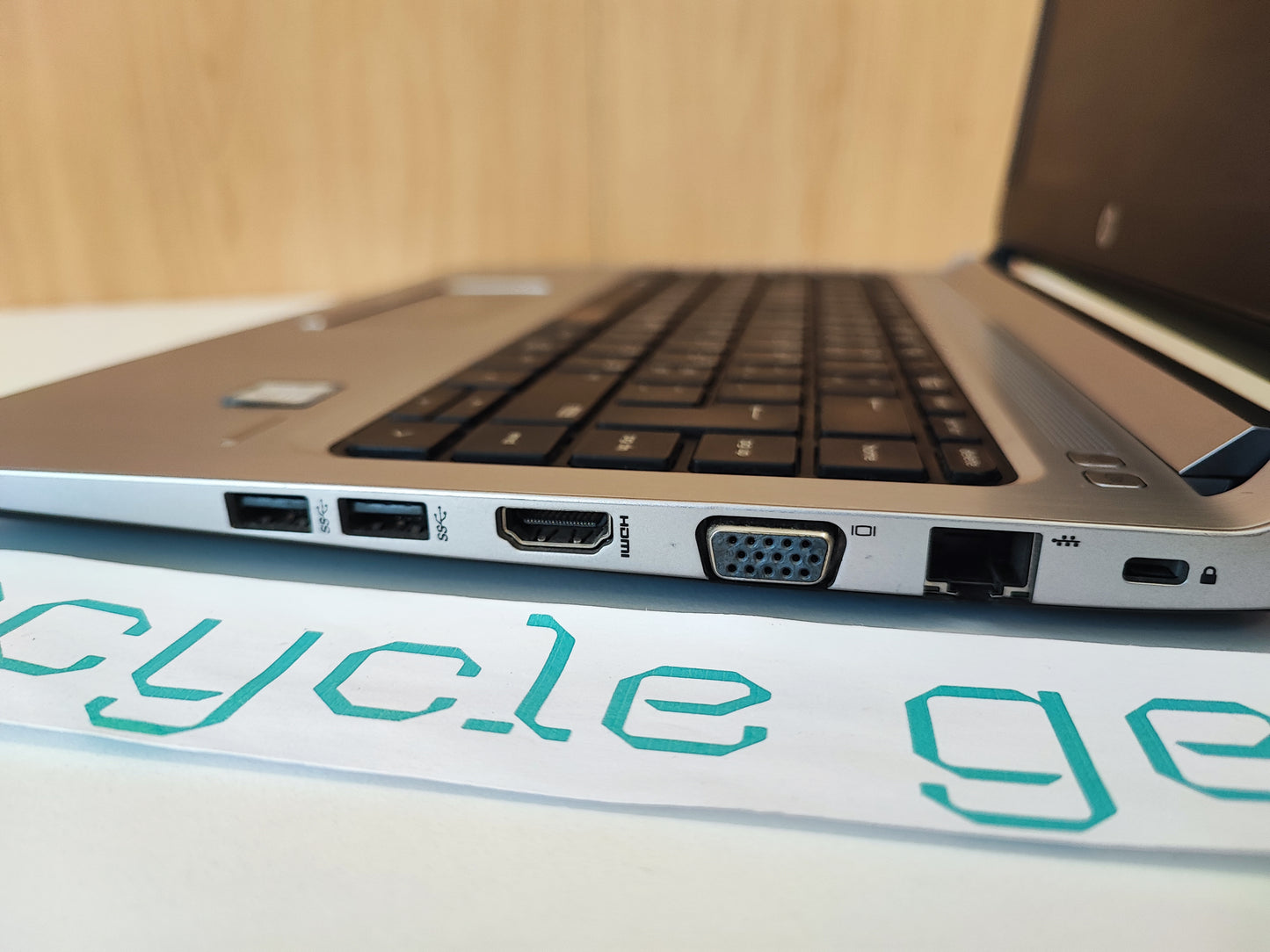 HP ProBook 430 G3 Intel i3-6100U 8GB Ram 128GB SSD Teclado PT Win 11 Estado: Muito Bom - B