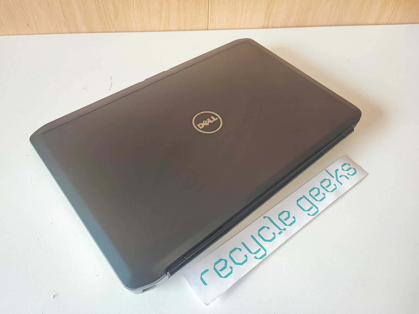 Dell Latitude E5530 Intel i5-3340M 8GB RAM 128GB SSD Teclado PT Win 11 Estado: Muito Bom - B