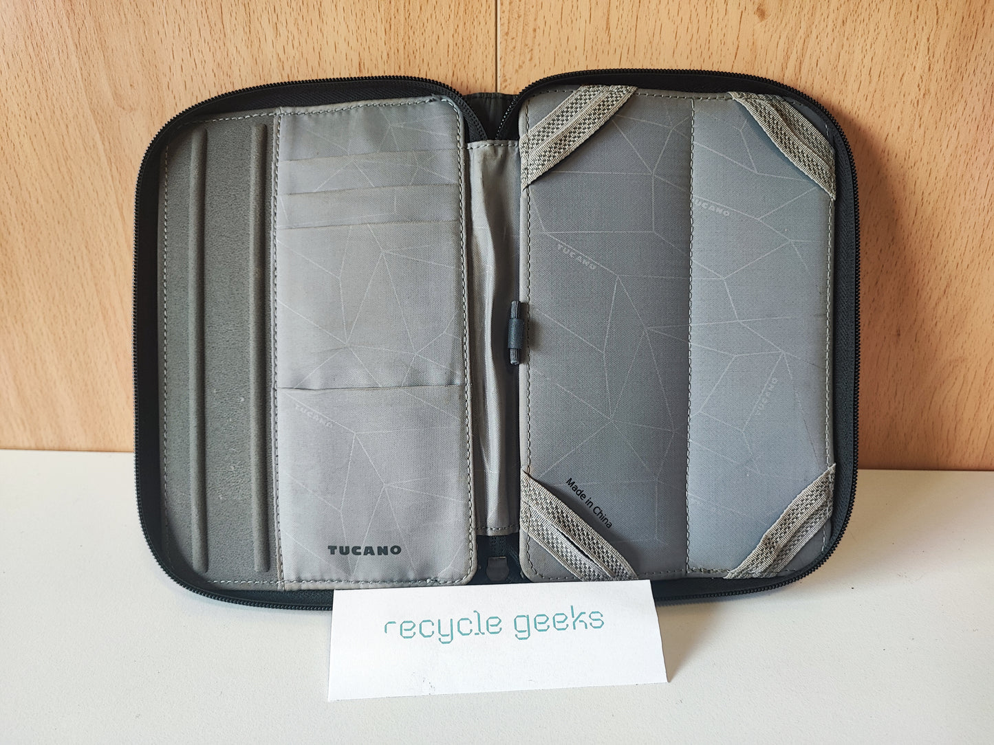 Bolsa para Tablet Tucano Navigo 7' Estado: Muito Bom - B