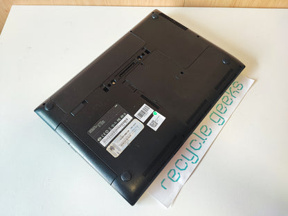 Samsung NP400B4B (Preto) — Grade C