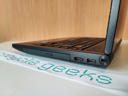 Samsung NP400B4B (Preto) — Grade C