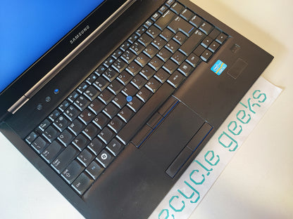 Samsung NP400B4B (Preto) — Grade C