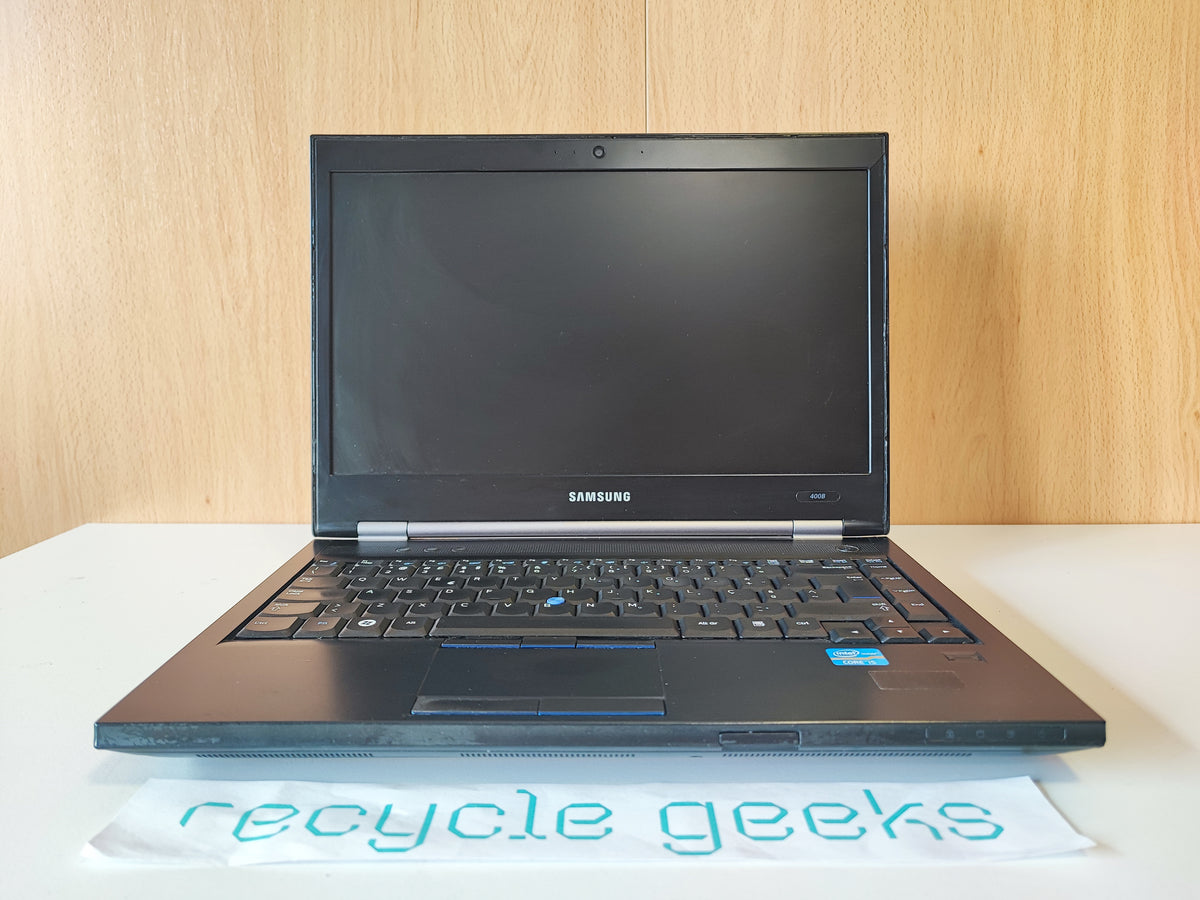 Samsung NP400B4B (Preto) — Grade C