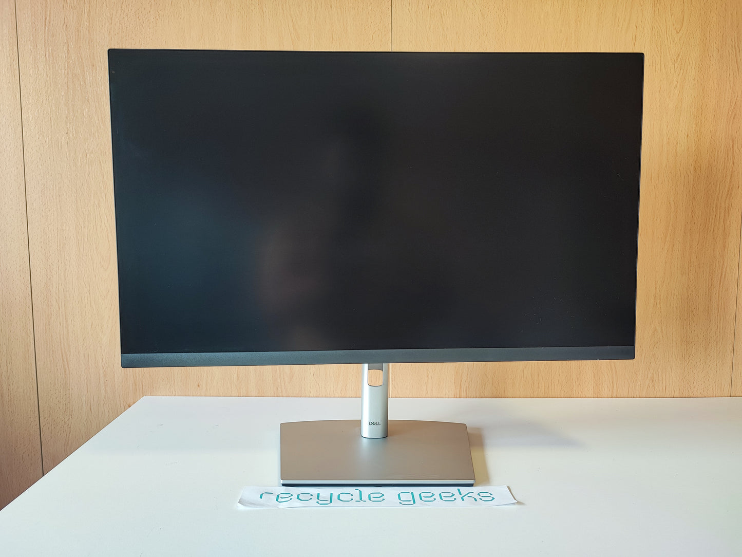 Dell P2723QE 27'' 4K UBS-C HDMI DP (Preto) — Grade A