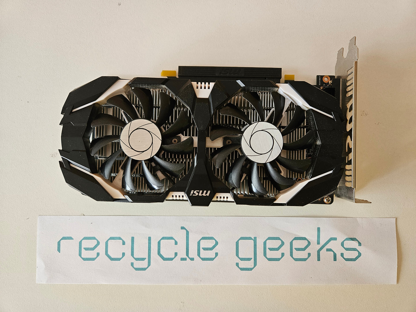 Placa Gráfica MSI NVIDIA Geforce GTX 1050 Ti 4GT OC 4GB Estado: Excelente - A