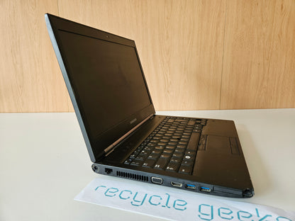 Portátil Samsung NP400B4B-A01PT intel core i5-2520M 4gb RAM DDR3 320GB HDD Teclado PT Portugal Estado: Mau - D