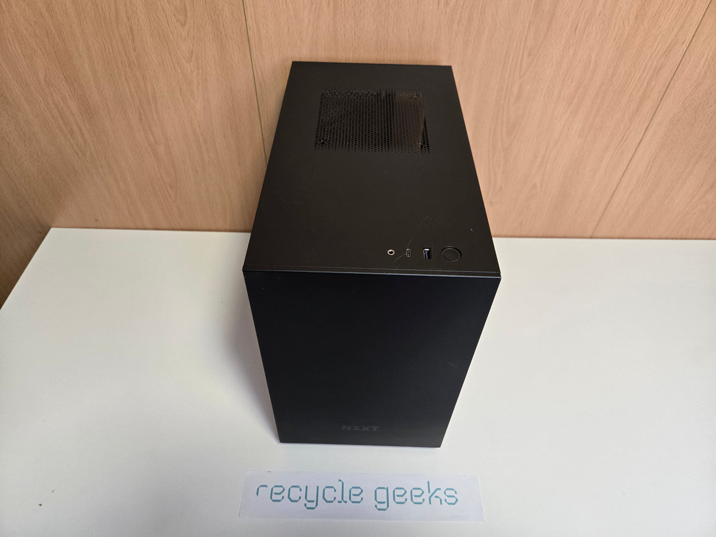 Caixa NZXT H210 Preto Mate Estado: Muito Bom - B