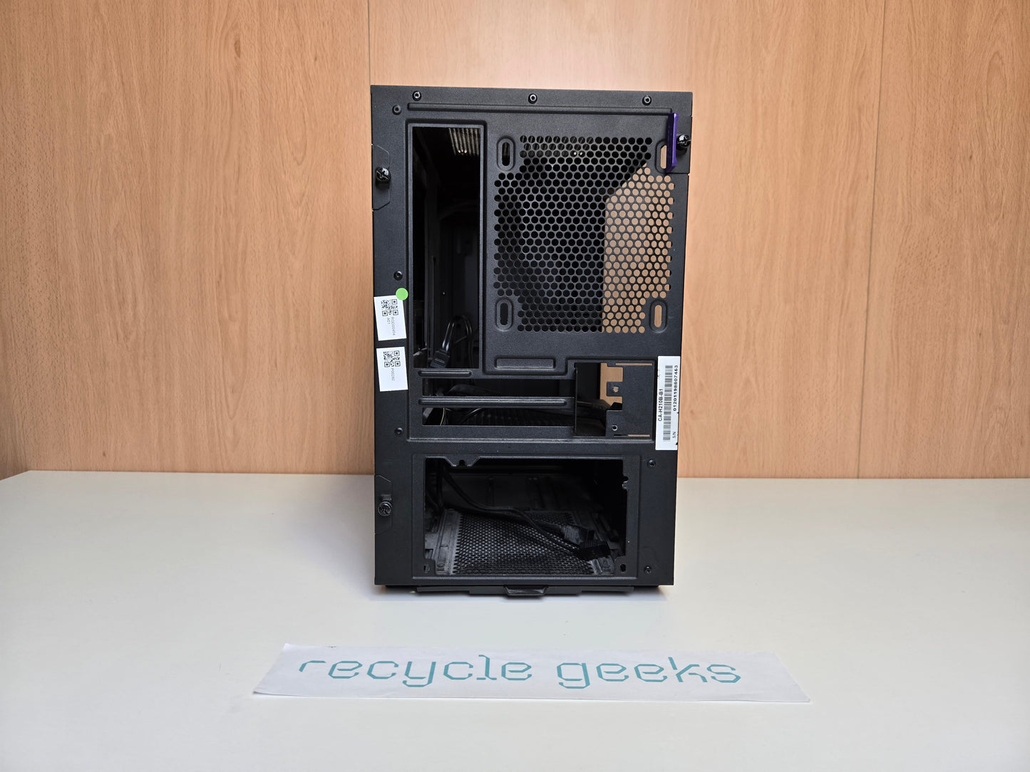 Caixa NZXT H210 Preto Mate Estado: Muito Bom - B