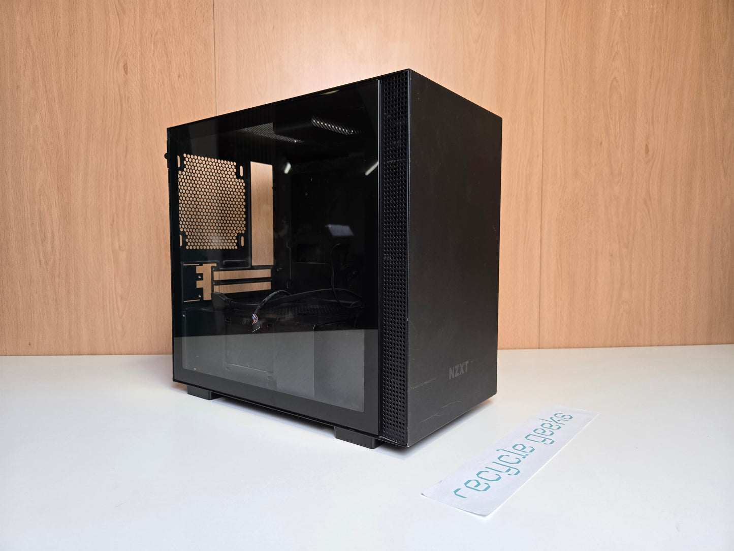 Caixa NZXT H210 Preto Mate Estado: Muito Bom - B