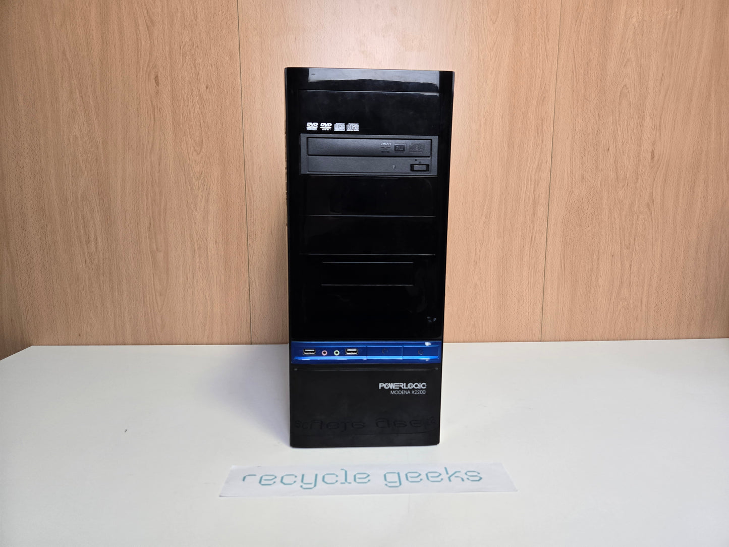 Computador Fixo Power Logic MODENA X2200 Intel Atom D525 1GB RAM DDR2 320GB HDD Linux Mint Estado: Muito Bom - B