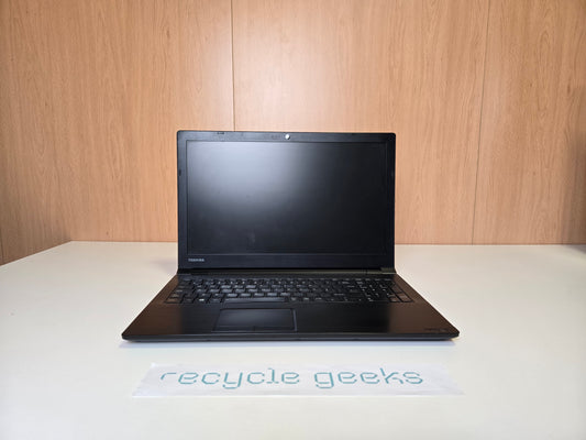 Portátil Toshiba SATELLITE PRO R50-C-167 Intel Core i3-6006U 8GB RAM DDR3 240GB SSD SATA Teclado PT Portugal Win 10 Estado: Razoável - C