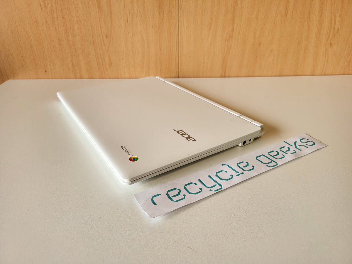 Acer Chromebook 13 CB5-311  Nvidia Tegra K1 4GB Ram 32GB eMMC Chrome OS (white) — Condição: Muito Bom