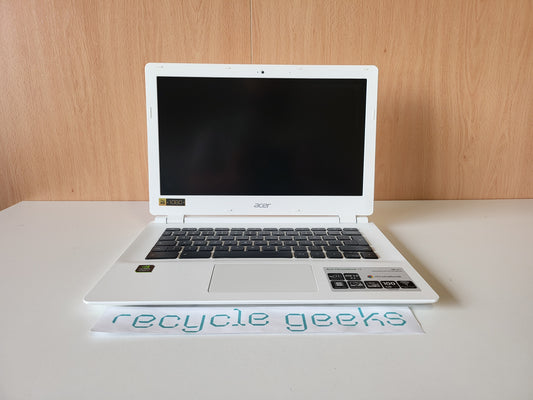 Acer Chromebook 13 CB5-311  Nvidia Tegra K1 4GB Ram 32GB eMMC Chrome OS (white) — Condição: Muito Bom