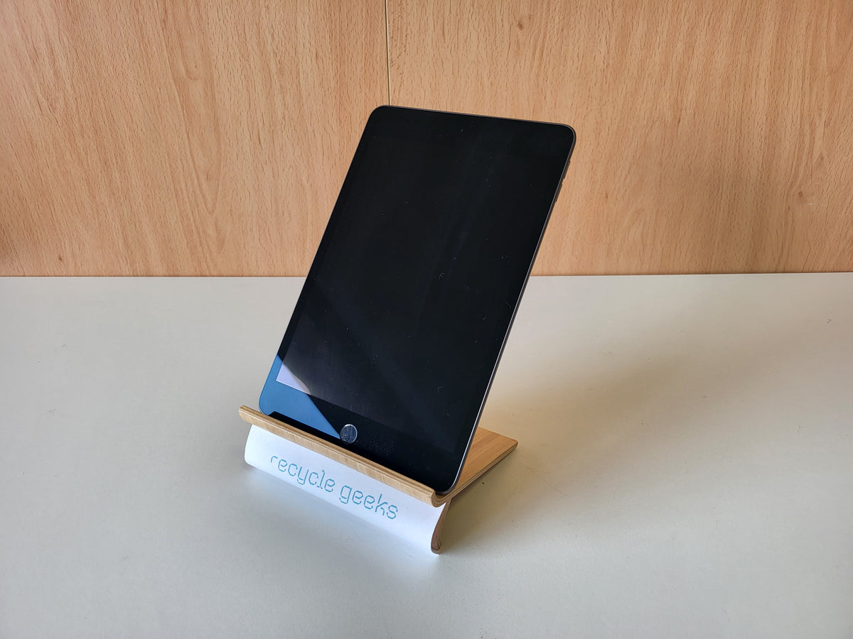 Apple iPad mini (5ª geração) A2133 (Cinzento Sideral) — Grade B