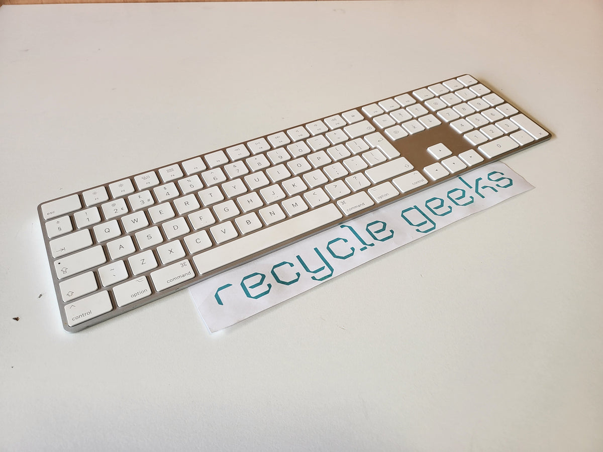 Apple Magic Keyboard with Numeric Keypad A1843 MQ052B/A EN-UK (white) — Grade A