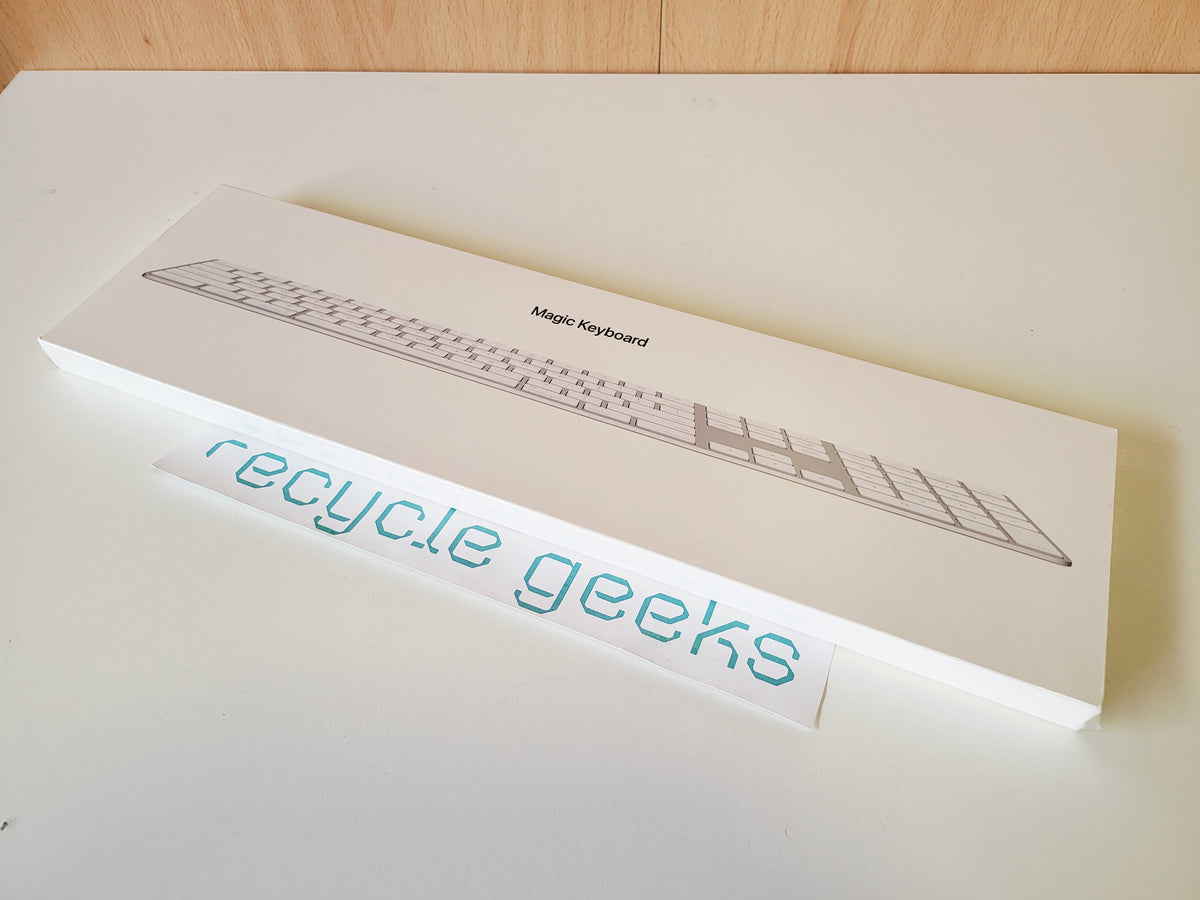 Apple Magic Keyboard with Numeric Keypad A1843 MQ052PO/A Teclado PT (white) — Grade N