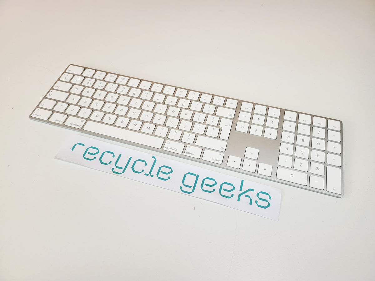 Apple Magic Keyboard with Numeric Keypad A1843 MQ052B/A EN-UK (white) — Grade A