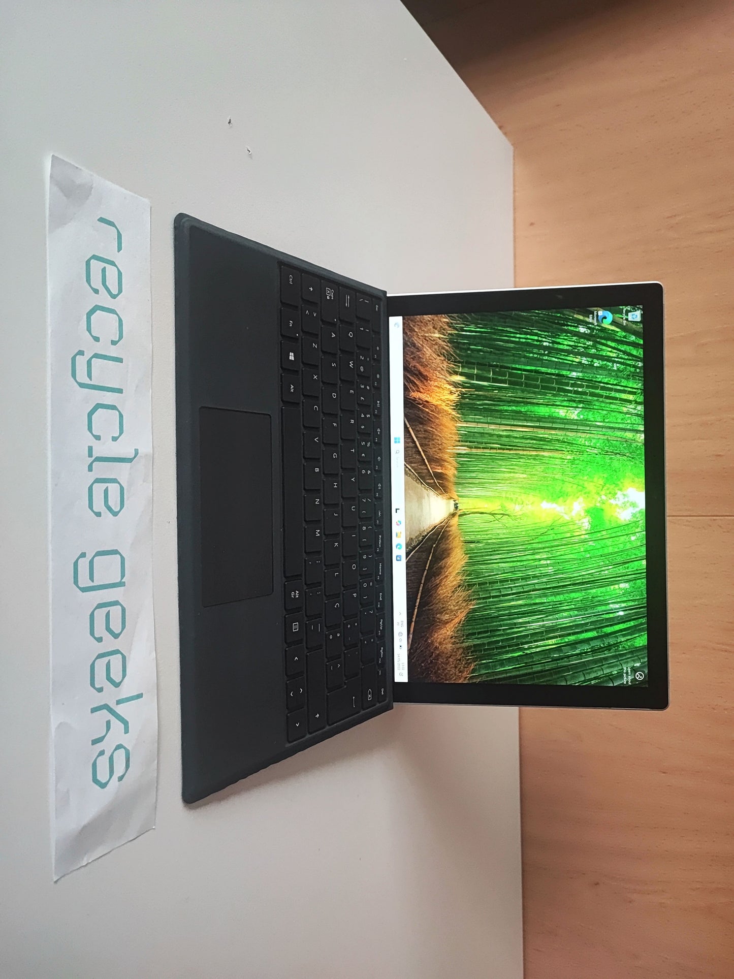 Microsoft Surface Pro 7 Plus i7-1165G7 16GB Ram 256GB NVMe com teclado PT | Estado: Muito Bom