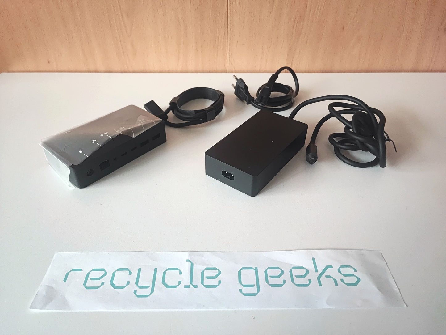 Microsoft Surface Dock 2 Model 1917