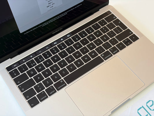 Portátil Apple Macbook Pro A1989 2019 i5 16GB Ram 256GB SSD macOS Sequoia Bateria Nova (silver) — Condição: Excelente