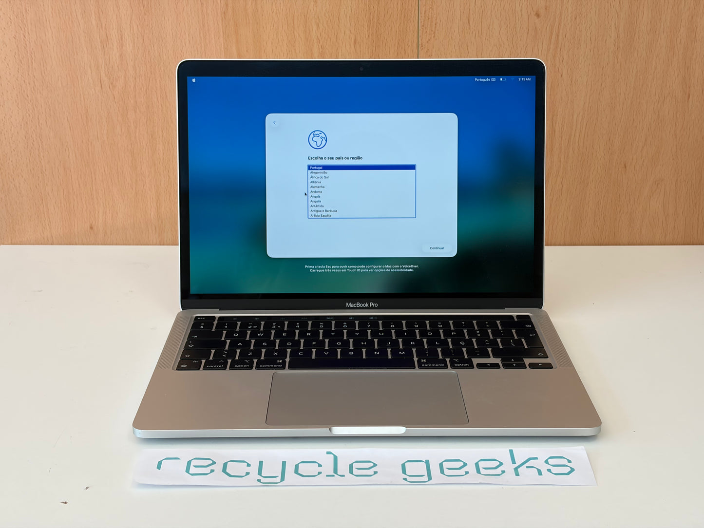 Apple Macbook Pro A2338 M1 16GB Ram 512GB macOS Tahoe (silver) — Grade B