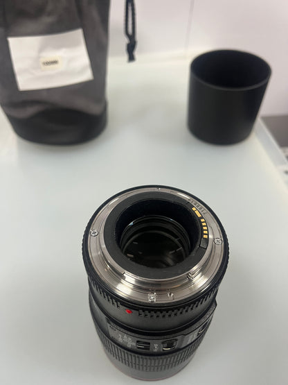 Canon EF 100mm f/2.8L Macro IS USM Estado: Excelente